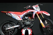 Honda "nhá hàng" cào cào giá rẻ Honda CRF150 mới 